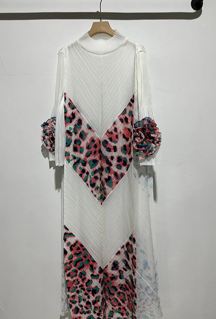 2024 Miyake Fashion Splicing Leopard Print Maxi Dress with Round Neck Hand Shake Flower Horn Sleeves Long Loose Fit Long Dress