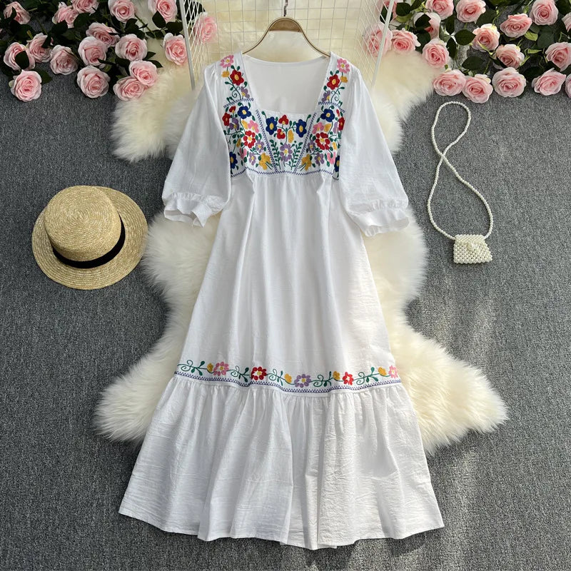 Spring/Summer Women's Travel Vacation Vintage Long Dress Bohemian Ethnic Style Embroidered Waist Tie up Cotton and Linen Dress ﻿