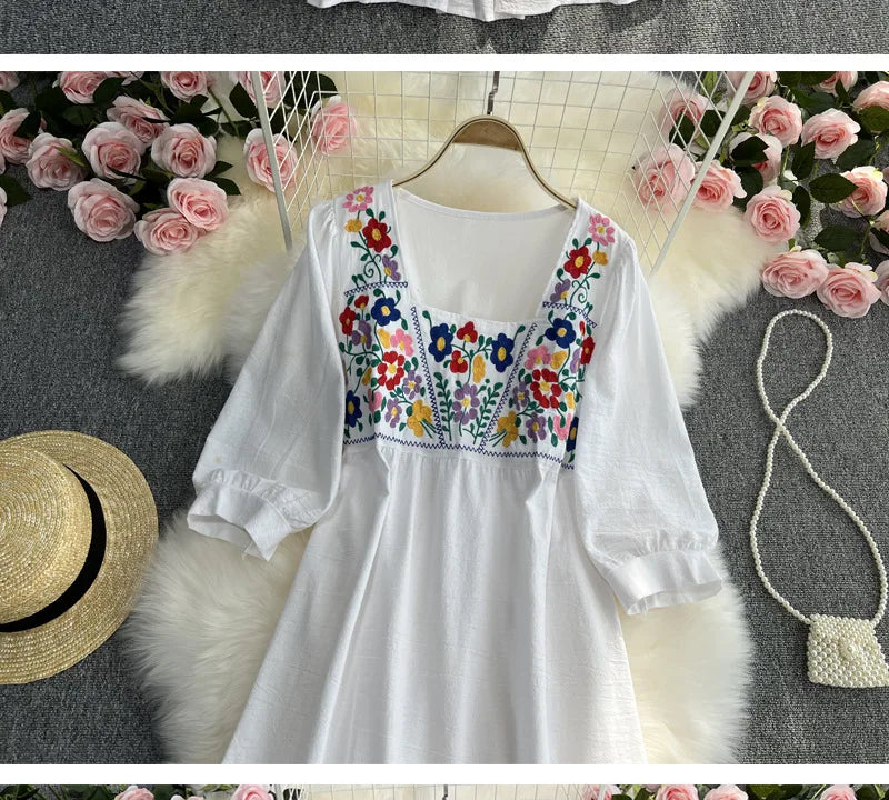 Spring/Summer Women's Travel Vacation Vintage Long Dress Bohemian Ethnic Style Embroidered Waist Tie up Cotton and Linen Dress ﻿
