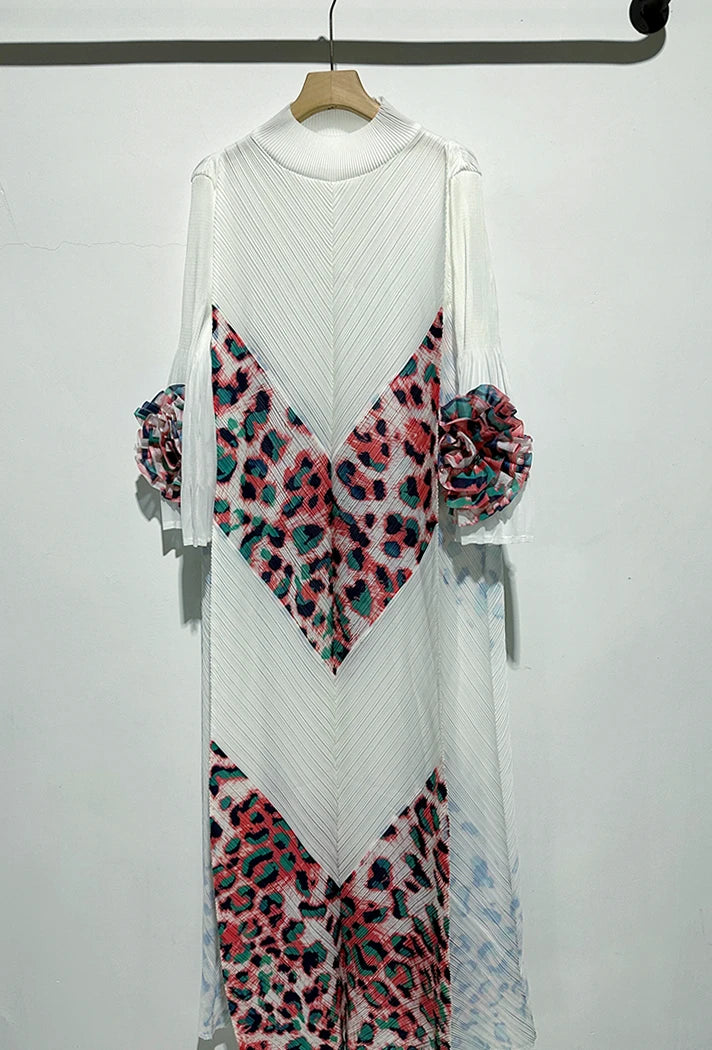 2024 Miyake Fashion Splicing Leopard Print Maxi Dress with Round Neck Hand Shake Flower Horn Sleeves Long Loose Fit Long Dress